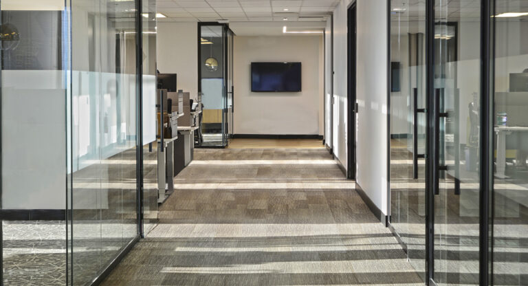 Cloisons-hoyez-transparente-cloison-vitree-entreprise