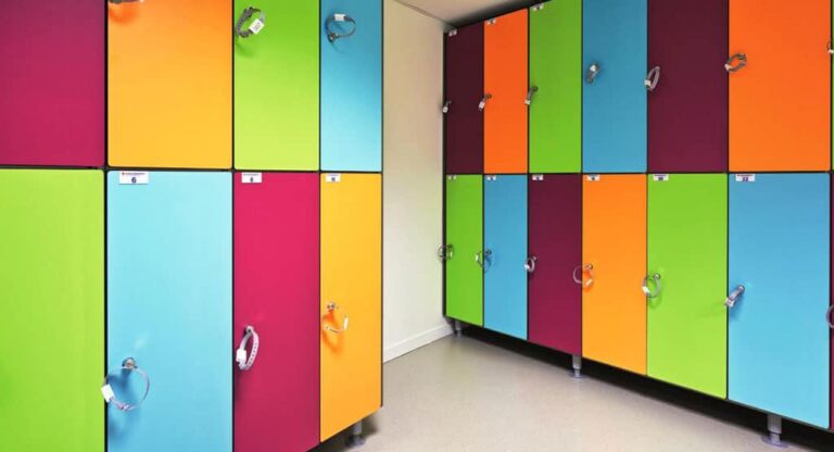 multicasiers-multicolor-sanitaire-cloison-vestiaire