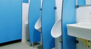 separation-urinoir-cabine-sanitaire-300x162-1